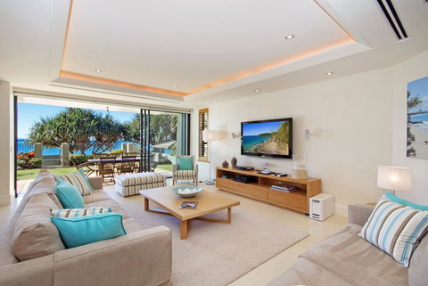 Noosa Court 4 - New Castle Holiday 2