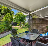 Noosa Entrance 2 bedroom Garden Side Townhouse. - New Castle Holiday