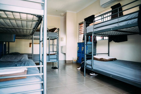 Noosa Flashpackers - New Castle Holiday 1