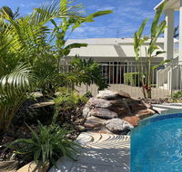 Noosa River Palms - New Castle Holiday