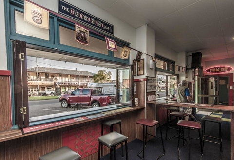 North Gregory Hotel - New Castle Holiday 1