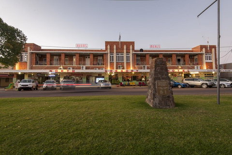 North Gregory Hotel - New Castle Holiday 0
