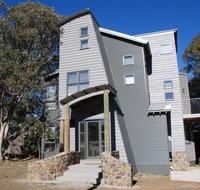 Numbawan-DPA - New Castle Holiday