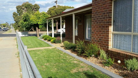 Numurkah Self Contained Apartments - The Mieklejohn - New Castle Holiday 2