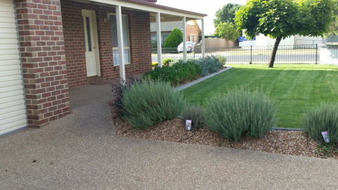 Numurkah Self Contained Apartments - The Mieklejohn - New Castle Holiday 3