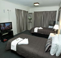 O'Sheas Windsor Hotel - New Castle Holiday