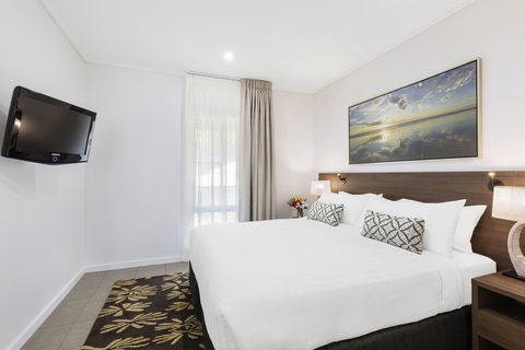 Oaks Cable Beach Resort - New Castle Holiday 2