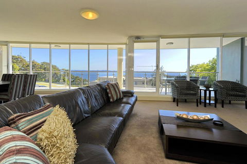 Oasis, Unit 9/5 Laman Street - New Castle Holiday 0