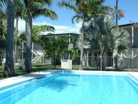 Ocean Breeze Units - New Castle Holiday 1
