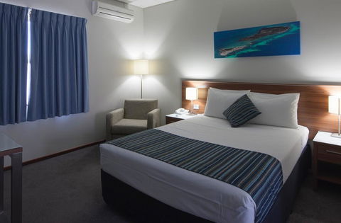 Ocean Centre Hotel - New Castle Holiday 3