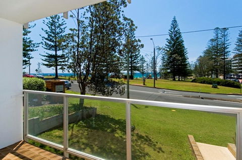 Ocean Court 1 13 Lord Street - New Castle Holiday 1
