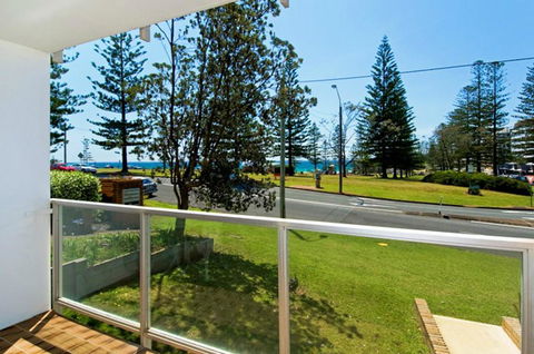 Ocean Court 8 13 Lord Street - New Castle Holiday 1