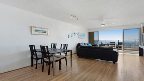 Oceanic 2 - On Main Beach! - New Castle Holiday 3