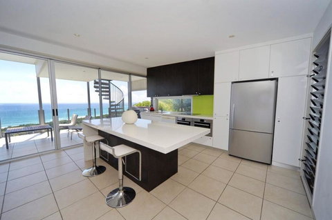 Oceanside 4 Bedrooms - New Castle Holiday 1