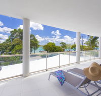 Offshore Noosa Resort - New Castle Holiday
