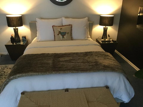 Olivi - New Castle Holiday 1