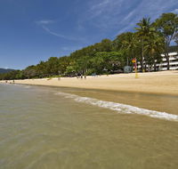 On Palm Cove Beachfront Apartments - New Castle Holiday