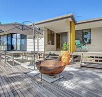 On the Hill at Metung - New Castle Holiday