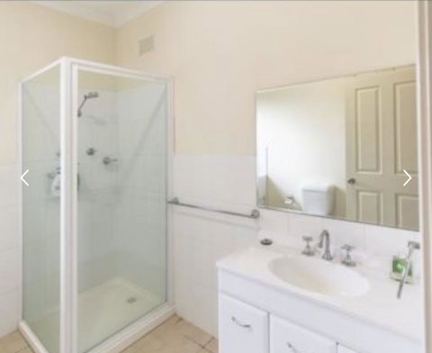 One Bedroom Apartment - New Castle Holiday 3