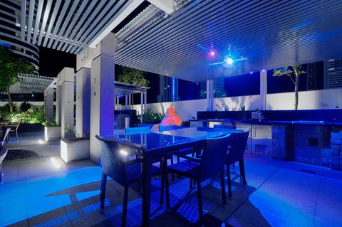 Oracle Broadbeach - New Castle Holiday 1