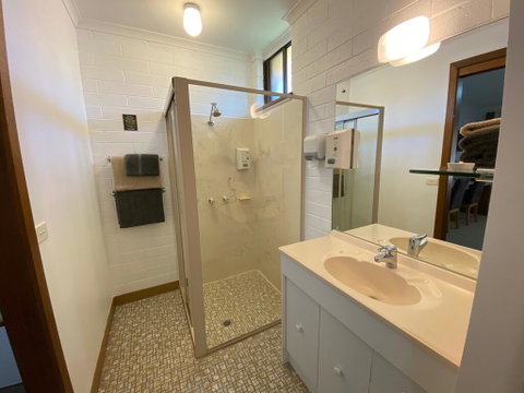 Orana Motor Inn - New Castle Holiday 3