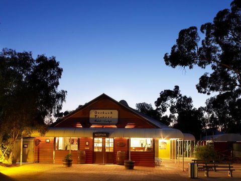 Outback Pioneer Hotel - New Castle Holiday 0