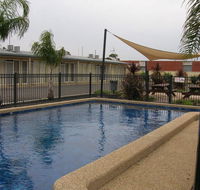 Overlander Hotel Motel - New Castle Holiday