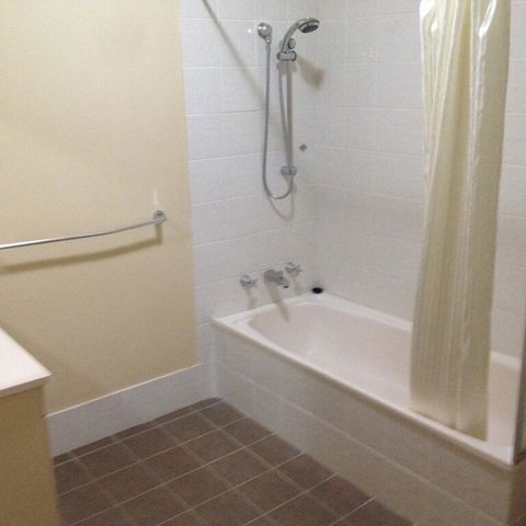 Oxley Court Serviced Apartments - New Castle Holiday 3