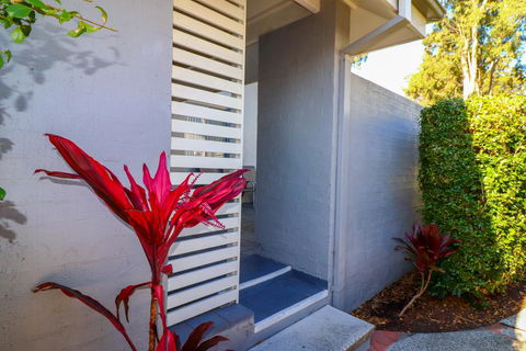 Oystercatcher Executive Resort Villa - New Castle Holiday 3