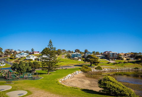 Pacific Pines Unit 5 - New Castle Holiday 2