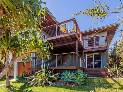 Pacifica 2 - Opposite The Beach At Brooms Head - New Castle Holiday 1