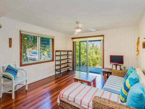 Pacifica 2 - Opposite The Beach At Brooms Head - New Castle Holiday 3