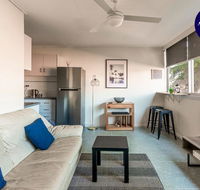 PADDINGTON PAD with PARKING  SMART TV  POOL - New Castle Holiday