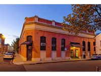 Pakenham Palace - Two bedroom converted warehouse apartment