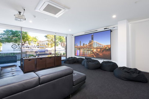 Palazzo Brisbane - New Castle Holiday 2