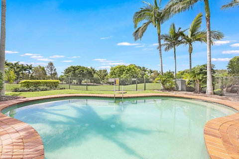 Palm Breeze - New Castle Holiday 1