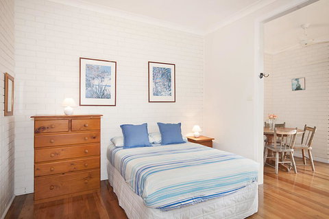 Palm Valley Drive 3/16 - New Castle Holiday 0