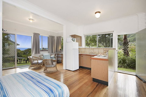 Palm Valley Drive 3/16 - New Castle Holiday 1