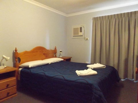 Palm Valley Motel - New Castle Holiday 3