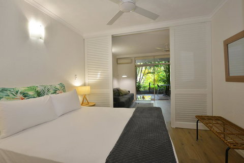 Palms@Port - New Castle Holiday 0