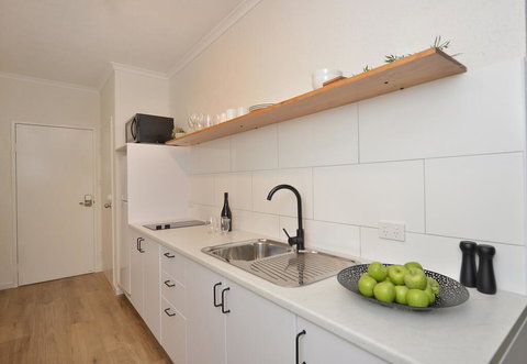 Palms@Port - New Castle Holiday 1