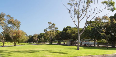 PALPERIPA - 23 Heathcote Street - New Castle Holiday 3