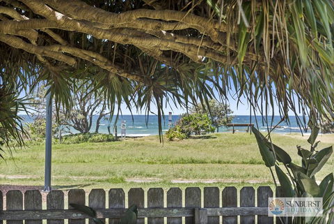 Pandanus On Emerald - New Castle Holiday 0