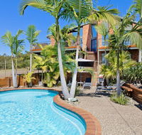 Panorama Beach House - New Castle Holiday