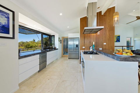 Panorama Beach House - New Castle Holiday 2