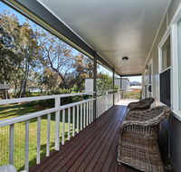 Paradise Bungalow Waterfront - New Castle Holiday