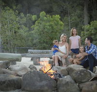 Paradise Country Farmstay - New Castle Holiday