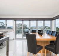 Paradise Point - Tamar Valley 14 Persons Residence with pool - New Castle Holiday