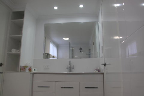 Park View Motel - New Castle Holiday 1