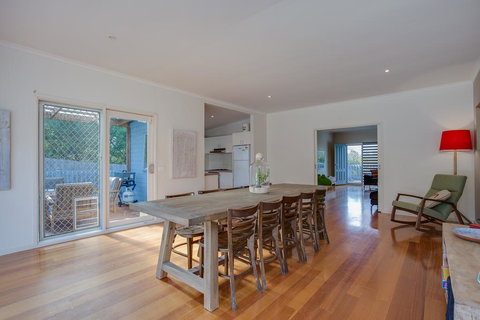 Paws Up Poolside - New Castle Holiday 2